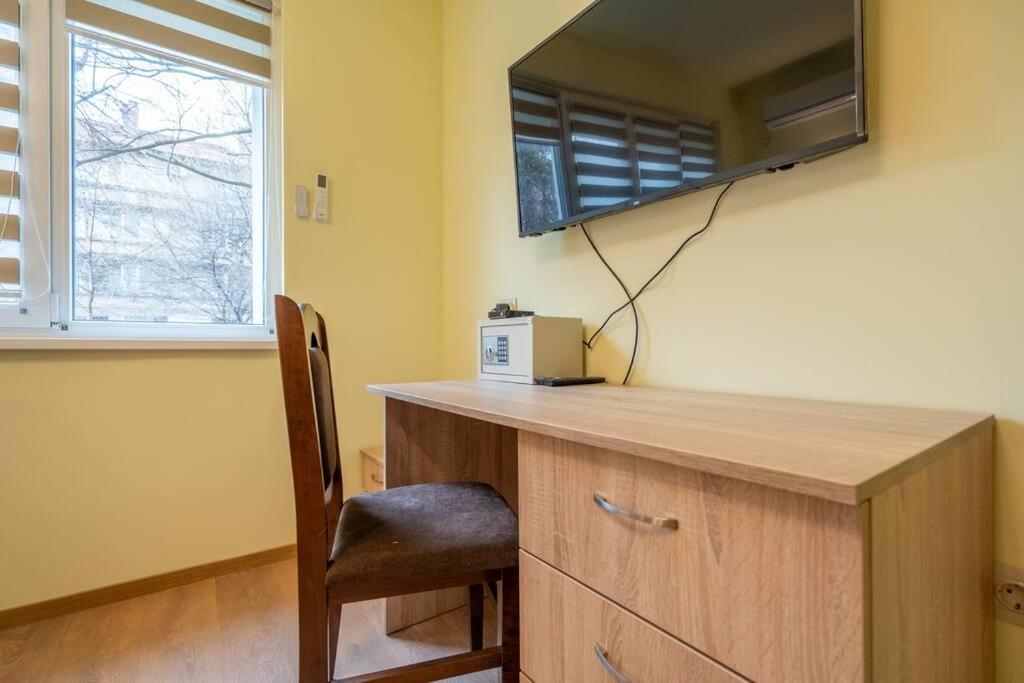 Location New & Spacious 3 Bdr Medical Academy Σόφια
