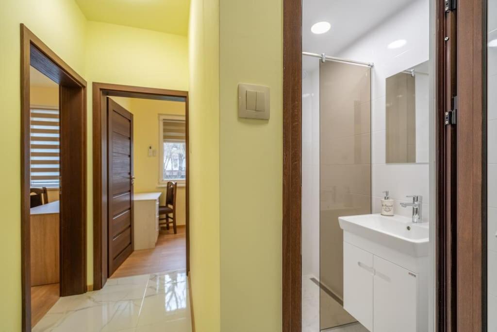 Διαμέρισμα Location New & Spacious 3 Bdr Medical Academy Σόφια